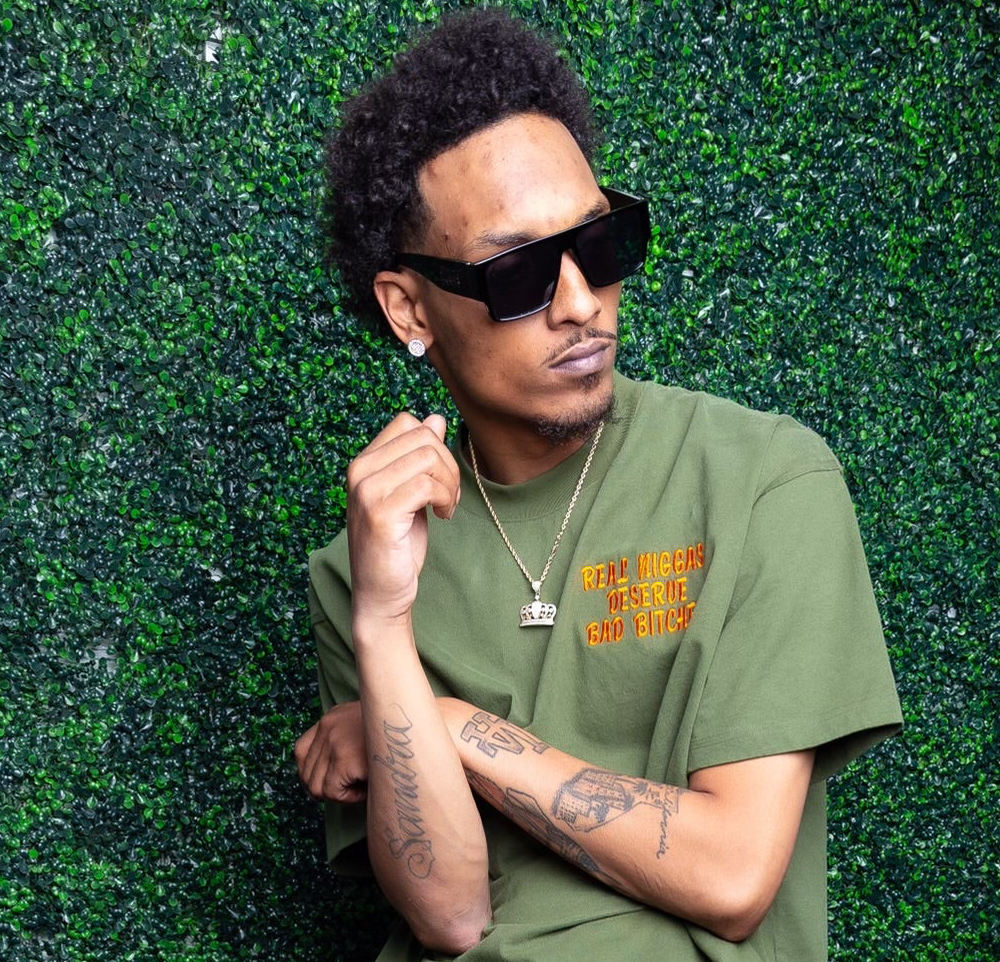 Real Niggas Deserve Bad Bitches